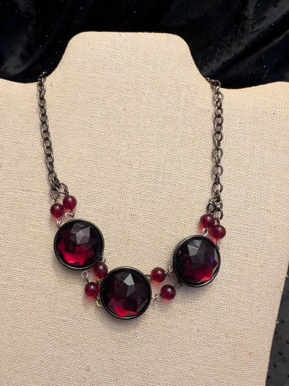 Black and Red Large Gem choker #41
